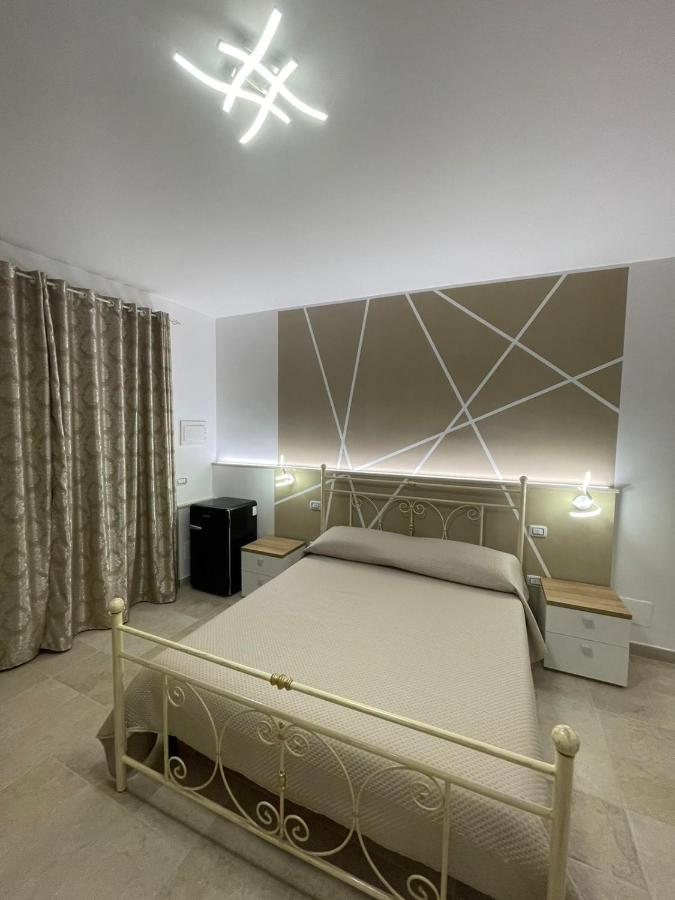 Allivigne Rooms & Pool โปลีญาโนอามาเร ภายนอก รูปภาพ