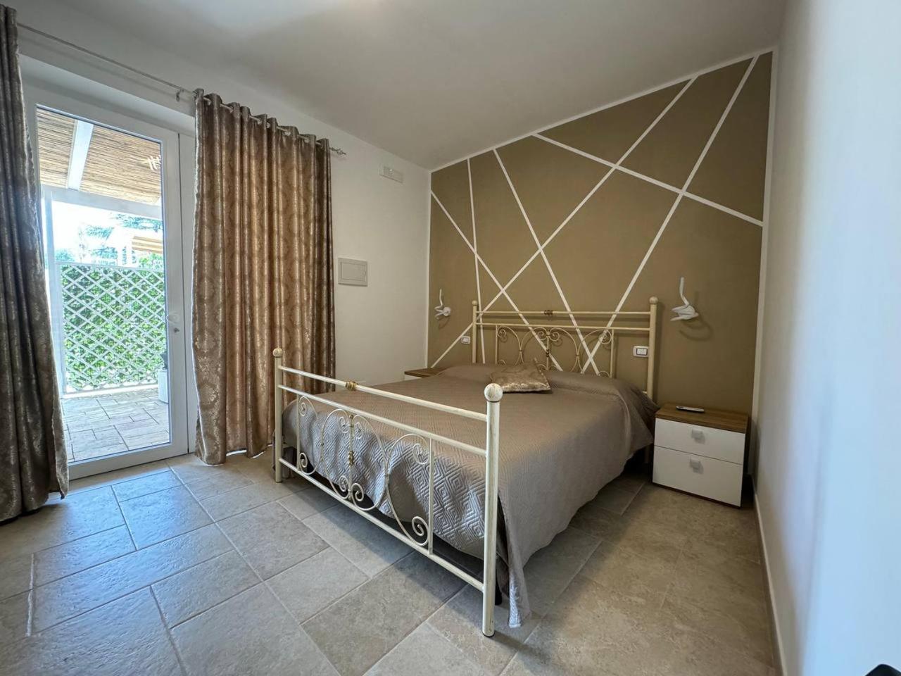 Allivigne Rooms & Pool โปลีญาโนอามาเร ภายนอก รูปภาพ