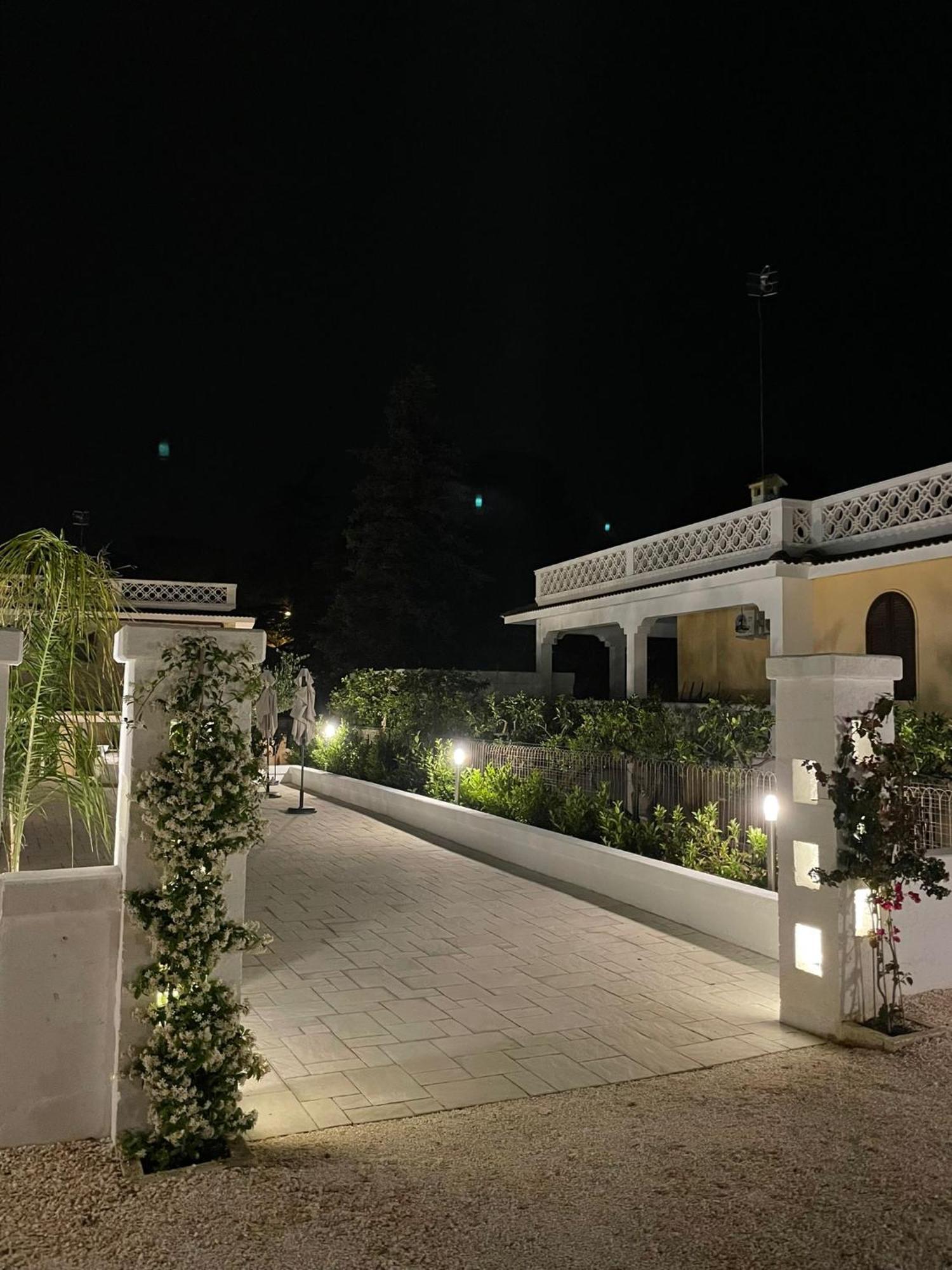 Allivigne Rooms & Pool โปลีญาโนอามาเร ภายนอก รูปภาพ