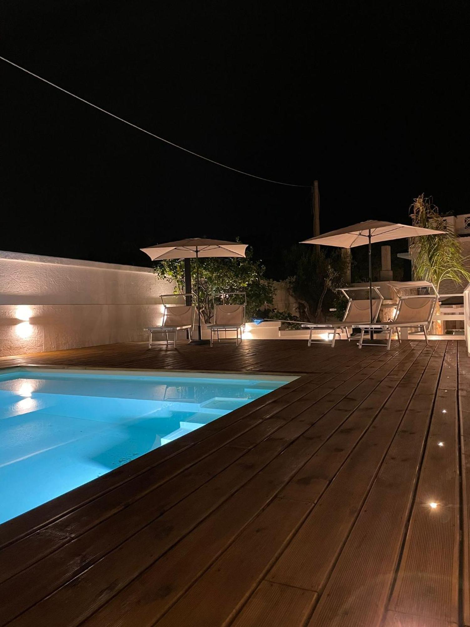 Allivigne Rooms & Pool โปลีญาโนอามาเร ภายนอก รูปภาพ